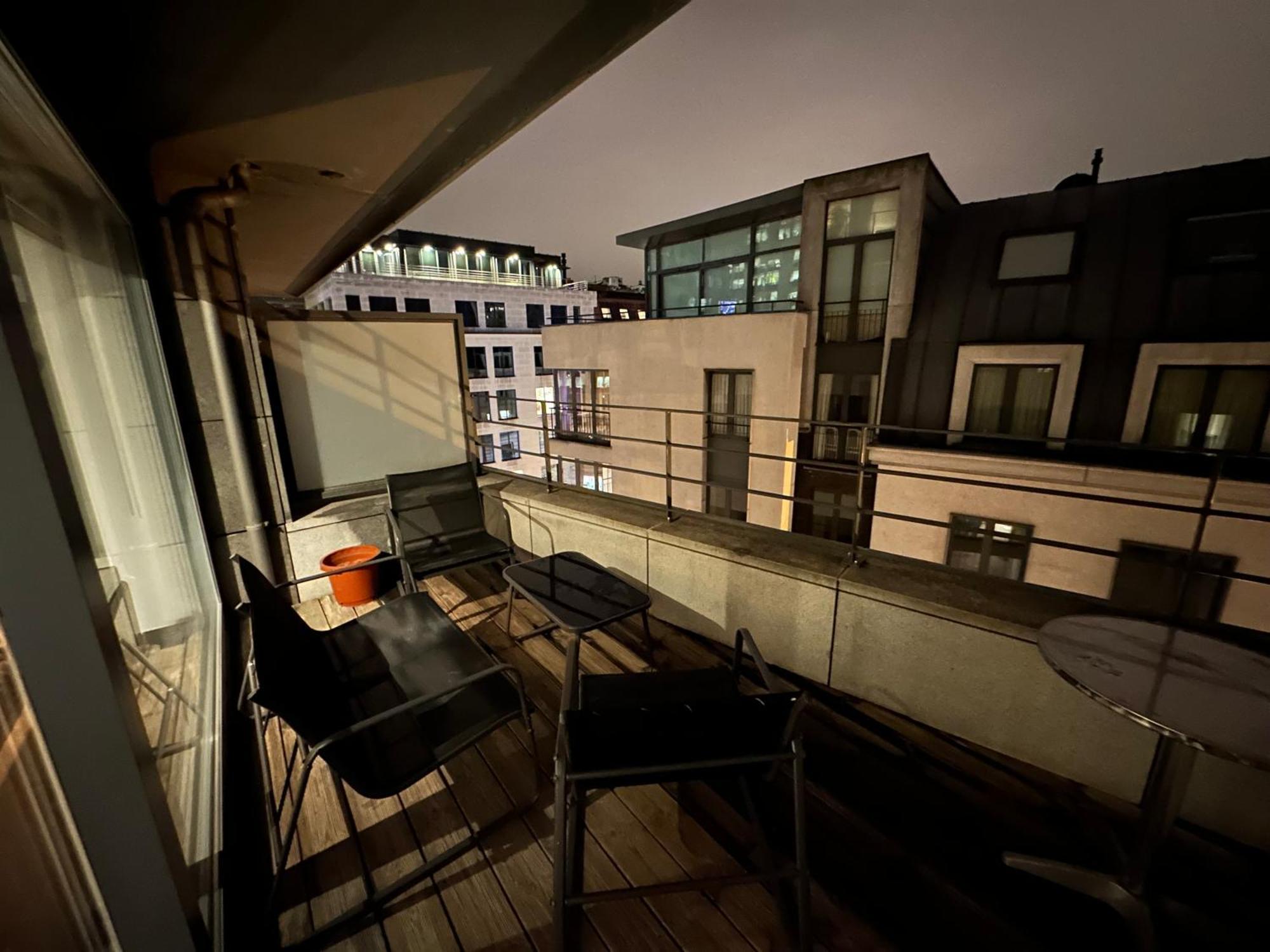 Apartment With Balcony In Brussels Center Екстериор снимка